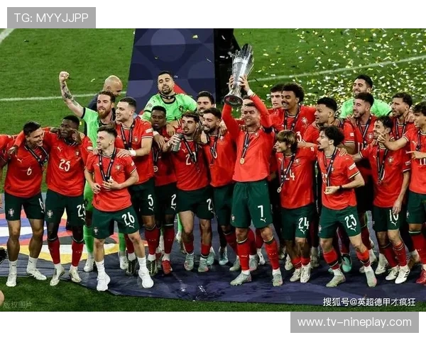 足球球星追星成功率高吗？揭秘球迷与偶像互动背后的真实情况